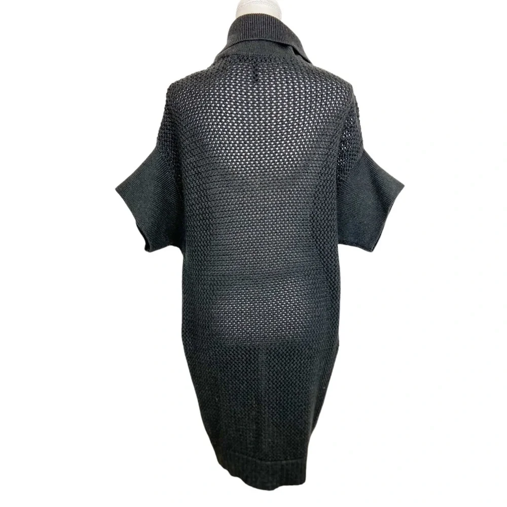 BCBG Paris Grey Waffle Knit Long Cardigan Sweater Short Sleeves Size Small - Picture 5 of 9